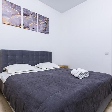 Vodna White Apartment Lviv Extérieur photo