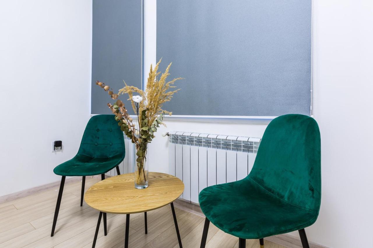 Vodna White Apartment Lviv Extérieur photo