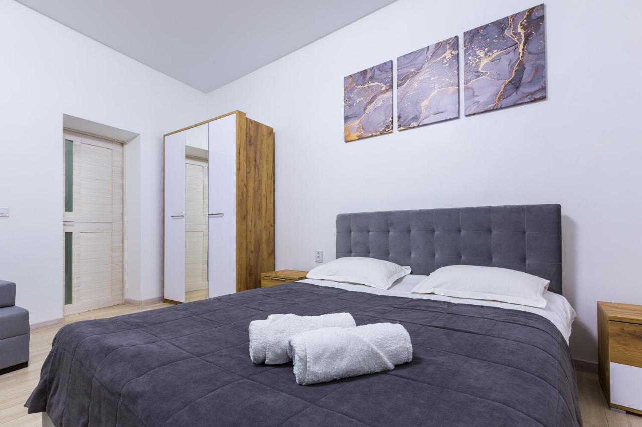 Vodna White Apartment Lviv Extérieur photo