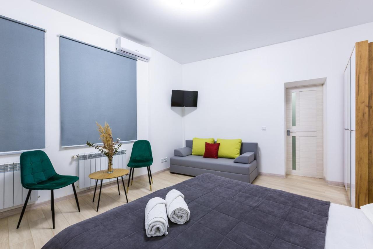 Vodna White Apartment Lviv Extérieur photo