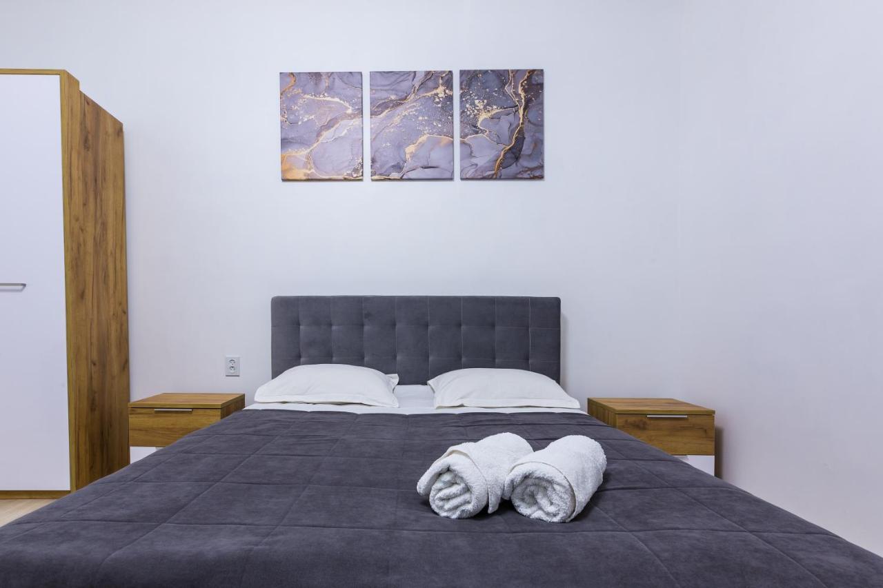 Vodna White Apartment Lviv Extérieur photo